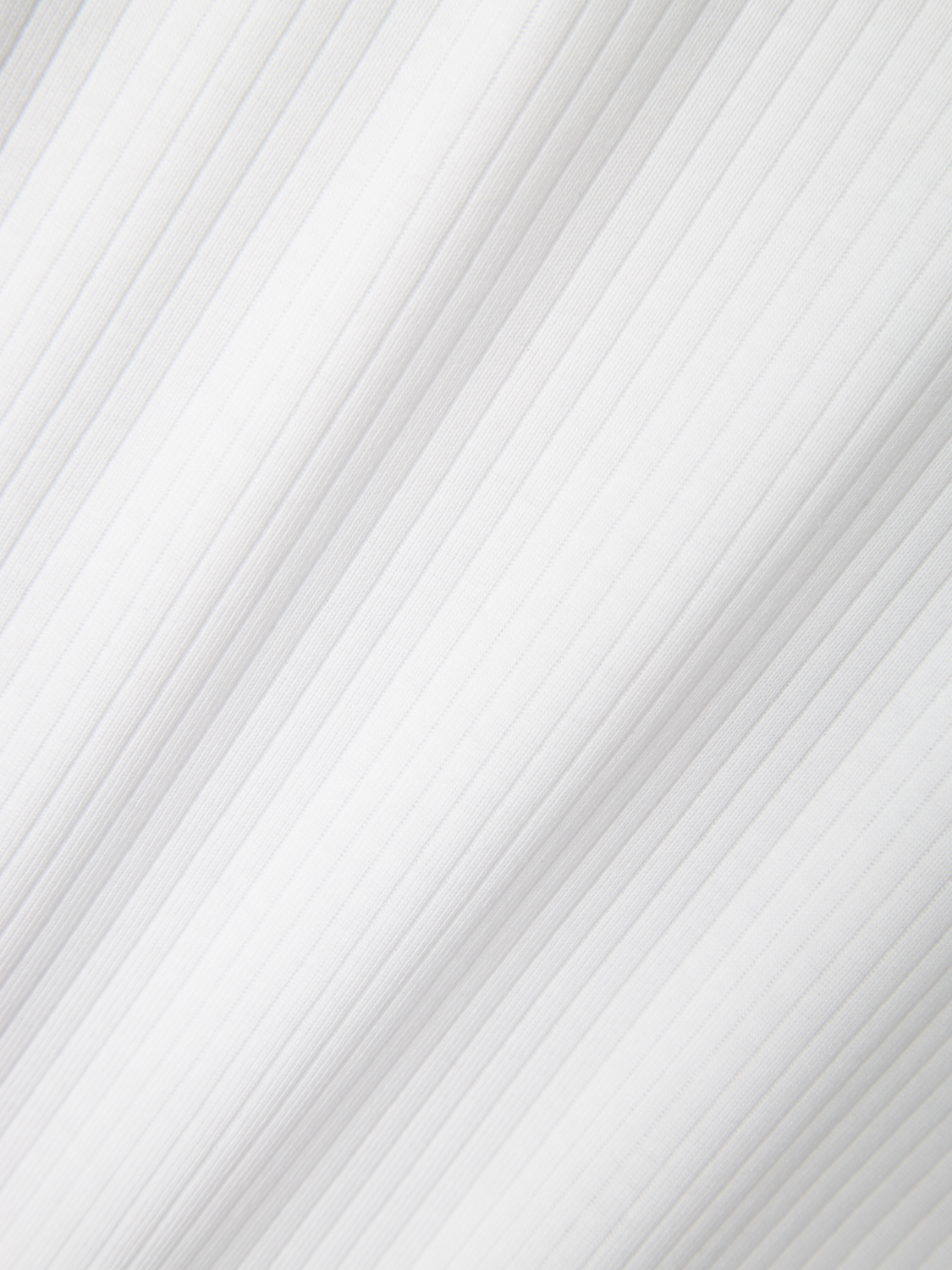 model_shot-front_full